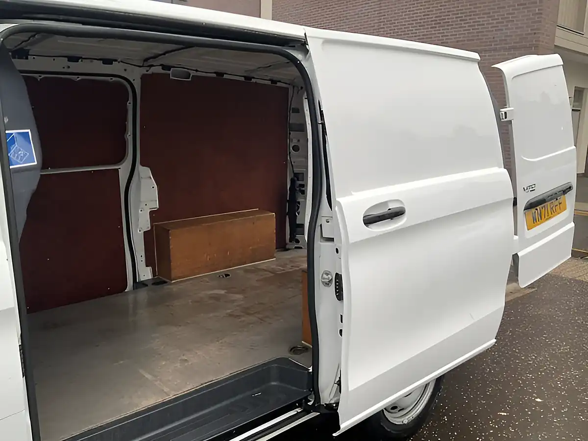 Used 2021 Mercedes-Benz Vito Progressive White - Interior and Exterior details 12