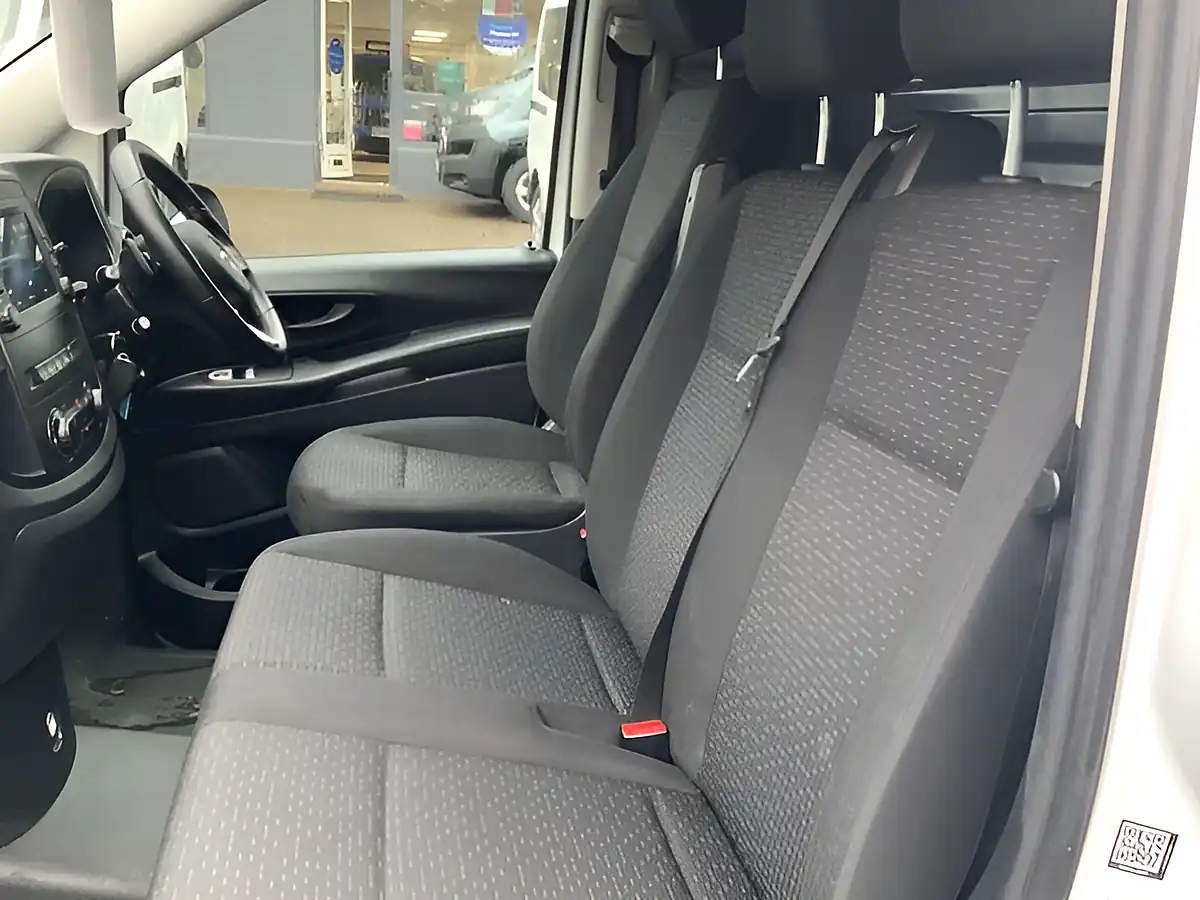 Used 2021 Mercedes-Benz Vito Progressive White - Interior and Exterior details 18