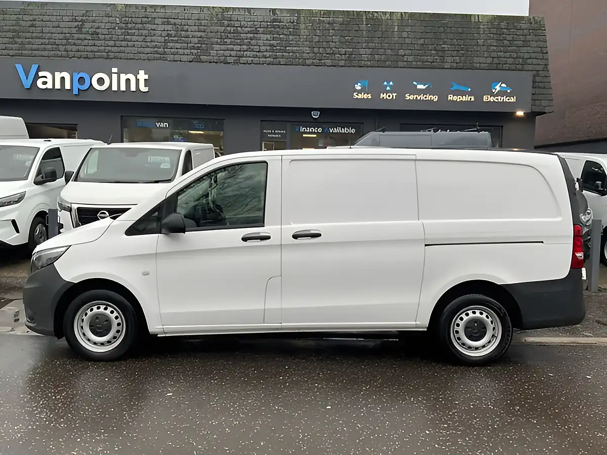 Used 2021 Mercedes-Benz Vito Progressive White - Interior and Exterior details 7