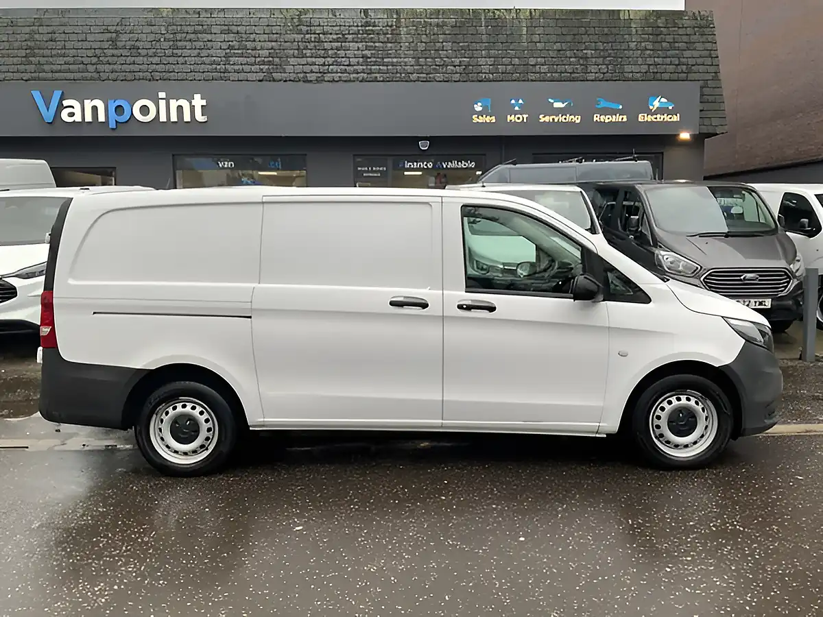 Used 2021 Mercedes-Benz Vito Progressive White - Interior and Exterior details 8