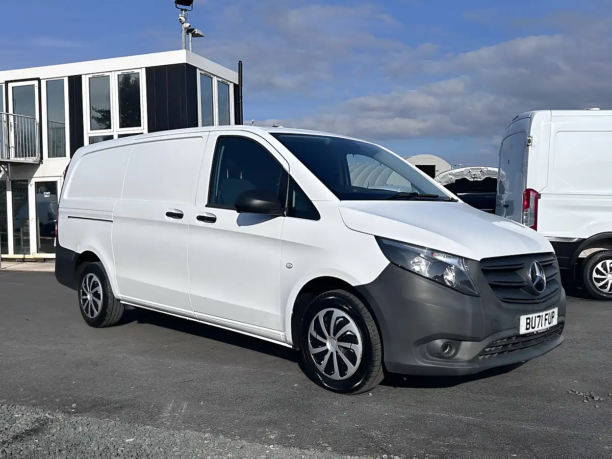 Used 2021 Mercedes-Benz Vito Progressive White - Interior and Exterior details 2