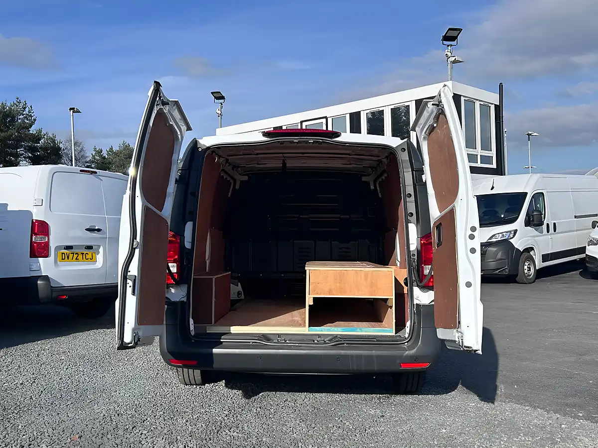 Used 2021 Mercedes-Benz Vito Progressive White - Interior and Exterior details 6