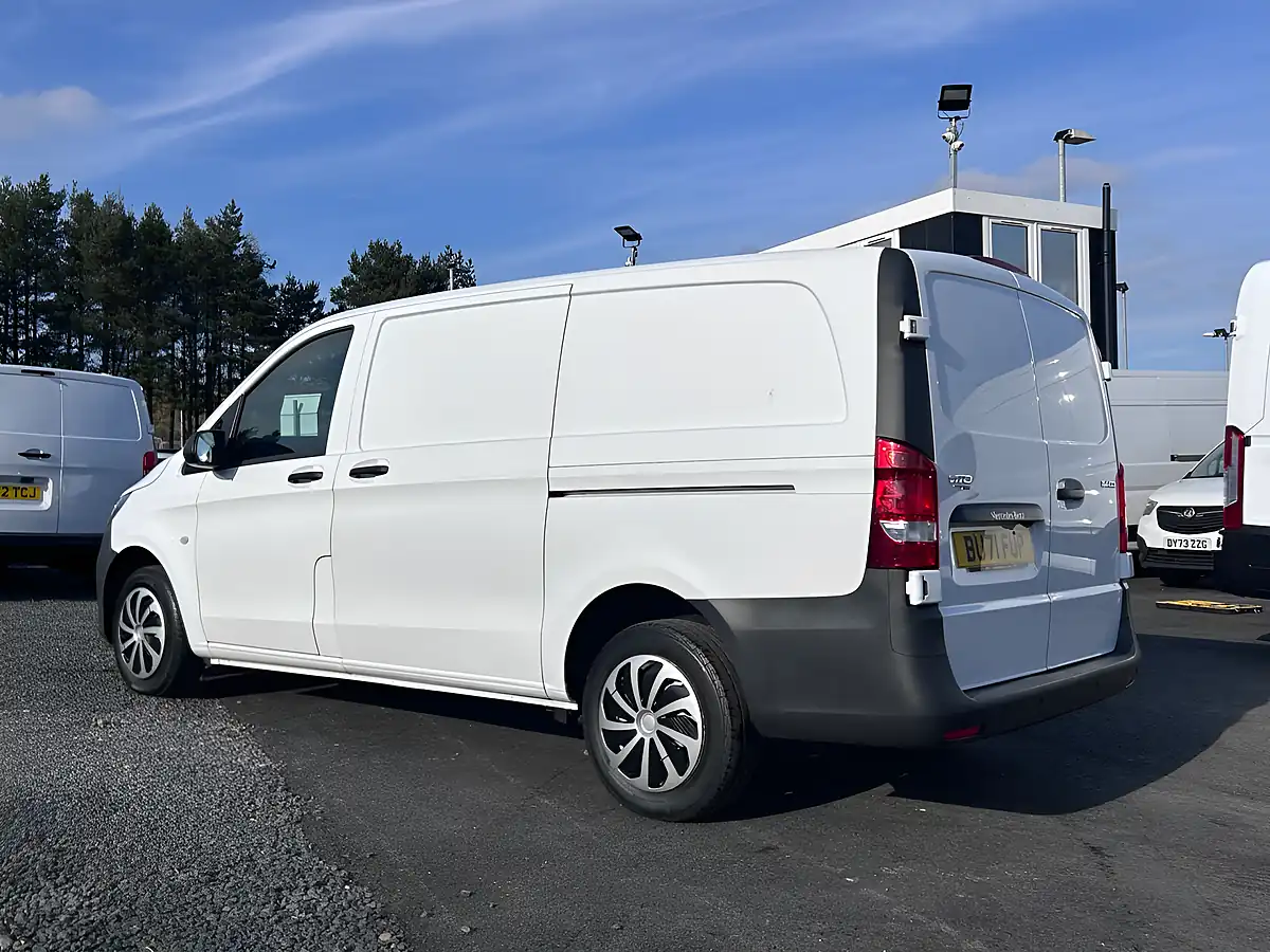 Used 2021 Mercedes-Benz Vito Progressive White - Interior and Exterior details 7