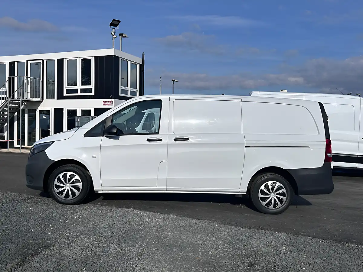 Used 2021 Mercedes-Benz Vito Progressive White - Interior and Exterior details 8