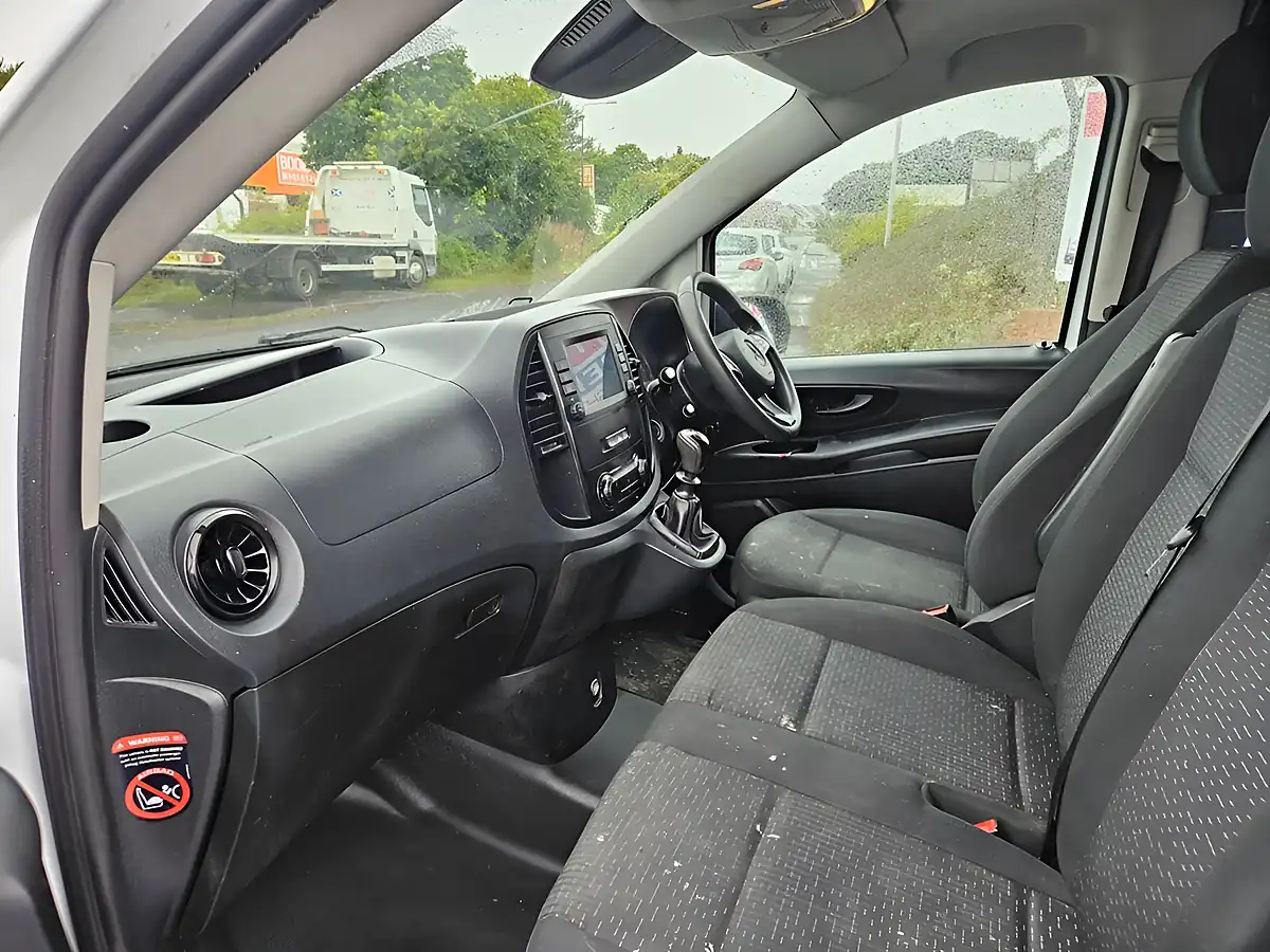 Used 2021 Mercedes-Benz Vito Progressive White - Interior and Exterior details 13