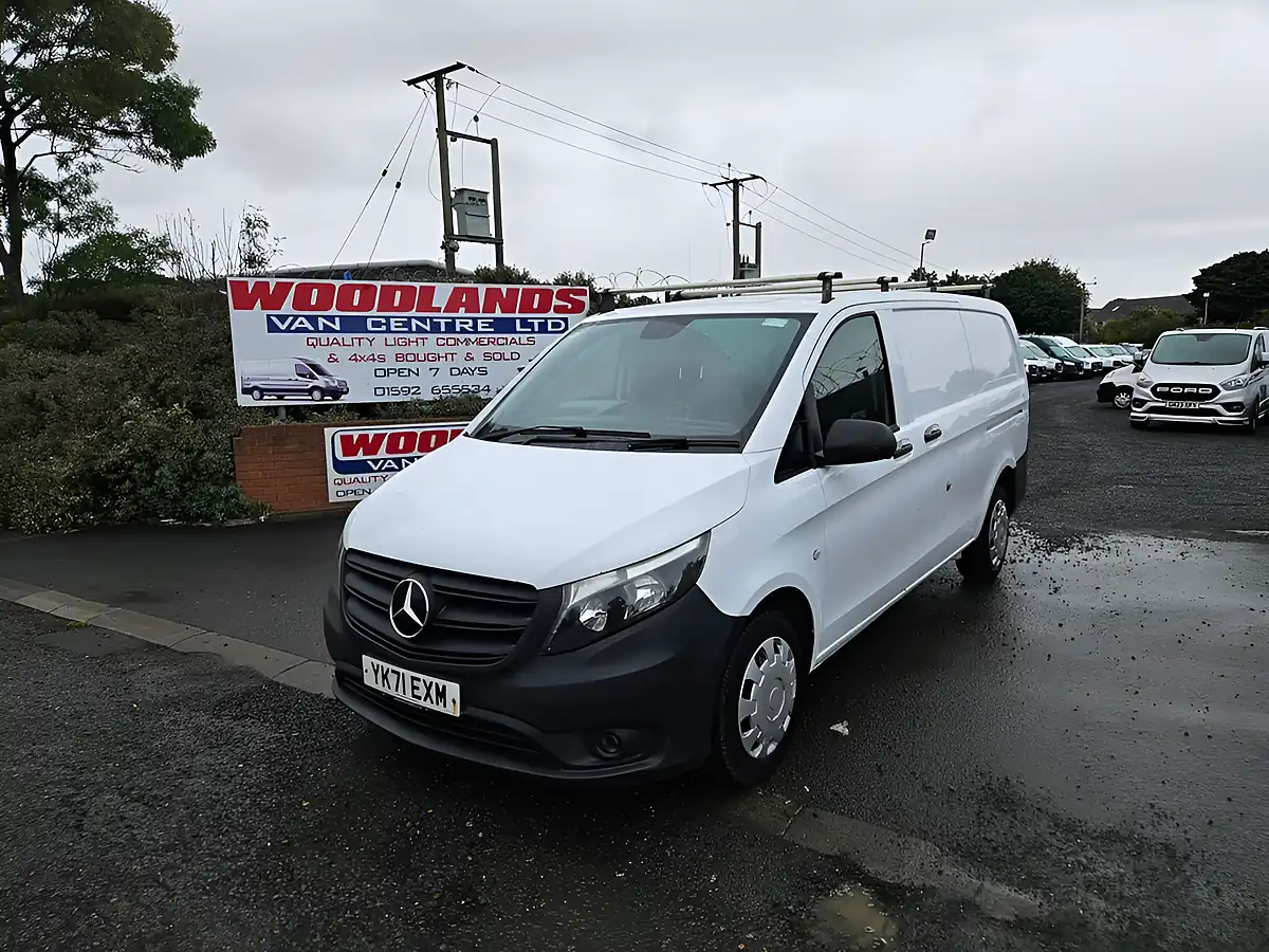 Used 2021 Mercedes-Benz Vito Progressive White - Interior and Exterior details 4