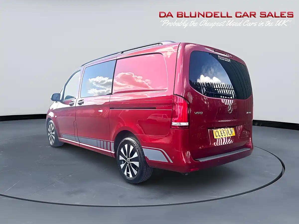 Used 2021 Mercedes-Benz Vito Sport Crew Van Double Cab Red - Interior and Exterior details 14