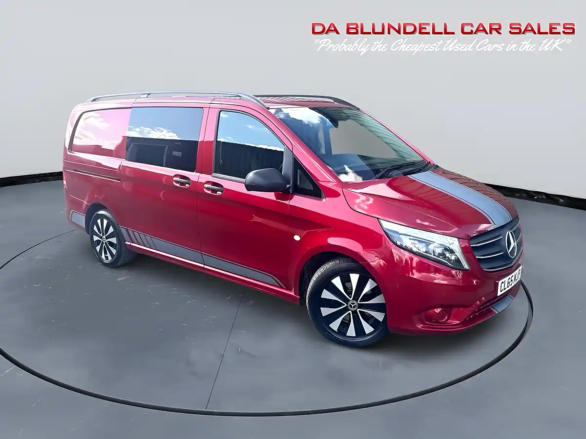 Used 2021 Mercedes-Benz Vito Sport Crew Van Double Cab Red - Interior and Exterior details 2