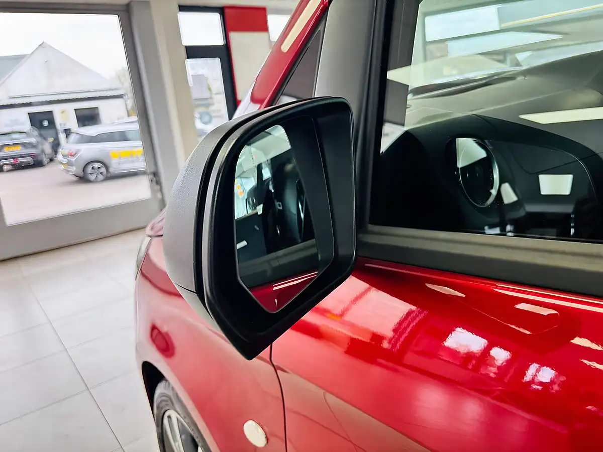 Used 2021 Mercedes-Benz Vito Sport Tourer Red - Interior and Exterior details 14
