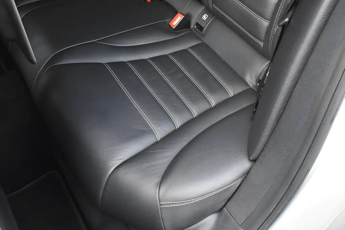 Used 2021 Mercedes C220 AMG Line Night Edition (premium) Silver - Interior and Exterior details 14