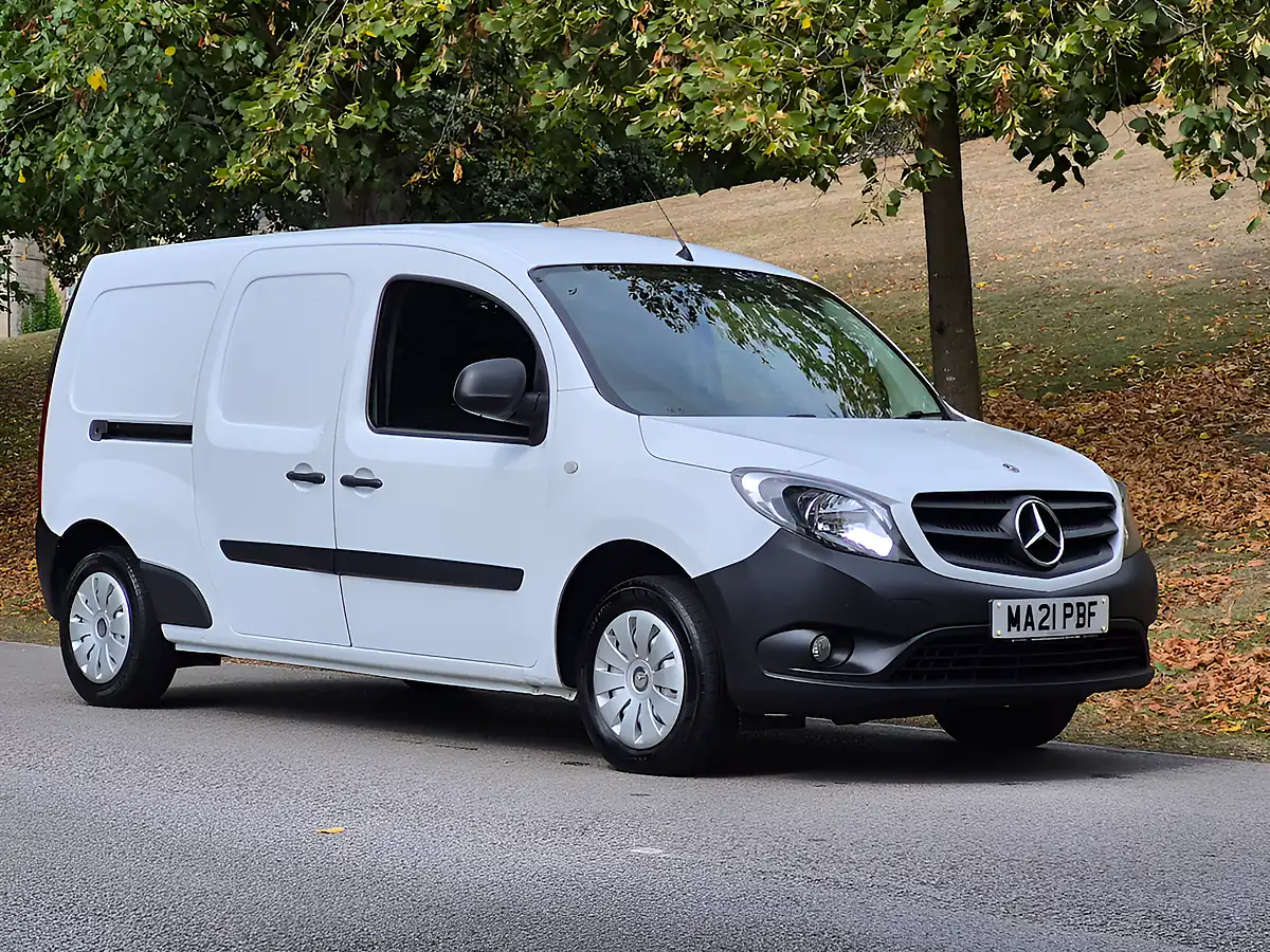 Used 2021 Mercedes Citan Pure Arctic White - Front View