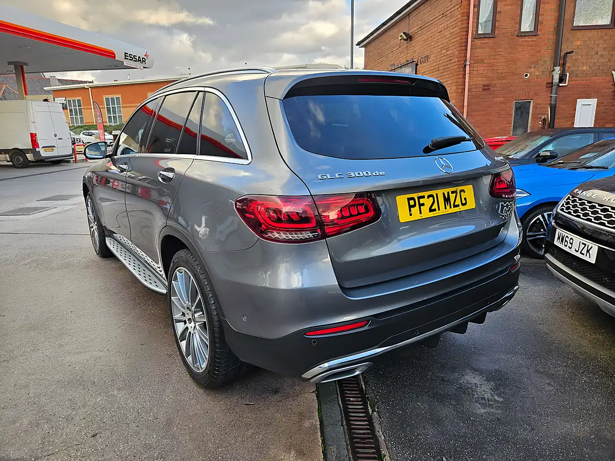 Used 2021 Mercedes GLC300 AMG Line Premium De Grey - Interior and Exterior details 12