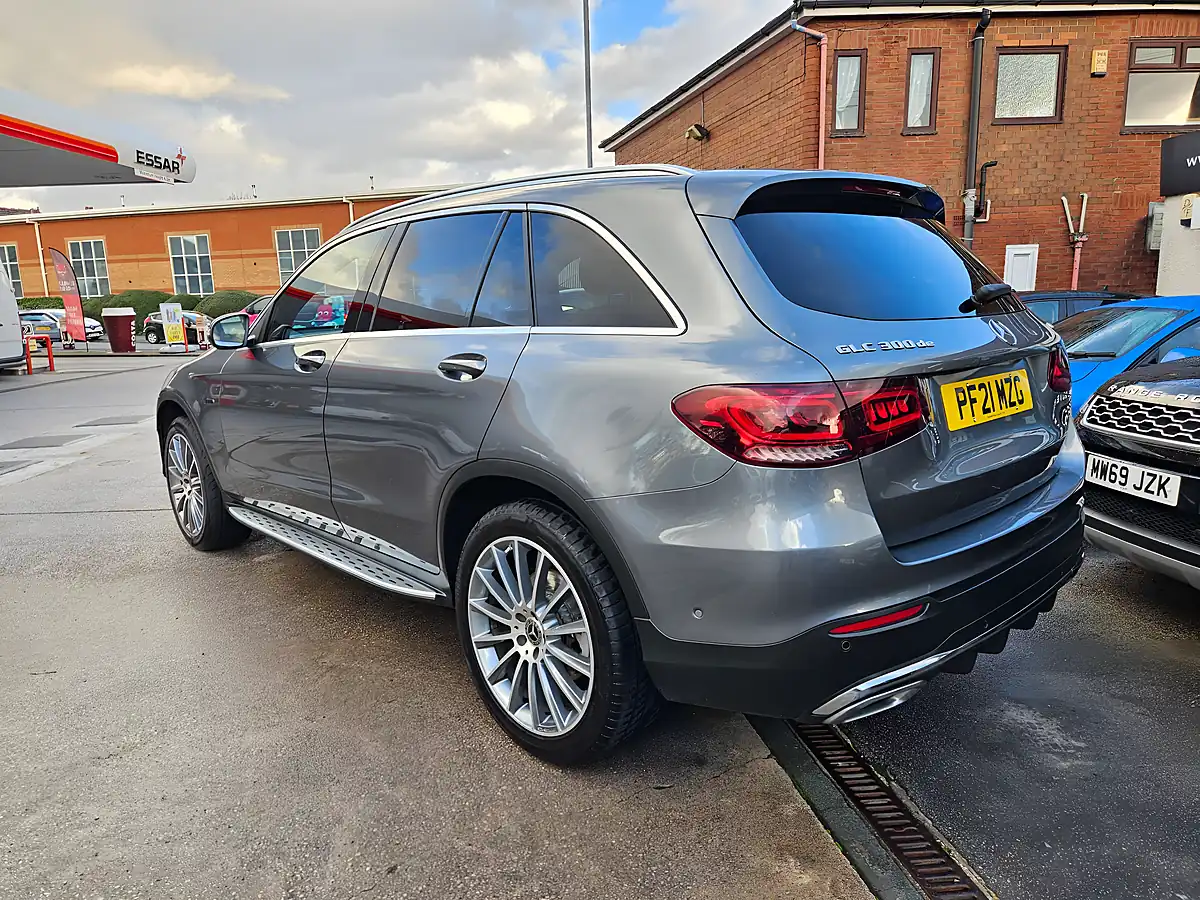 Used 2021 Mercedes GLC300 AMG Line Premium De Grey - Interior and Exterior details 17