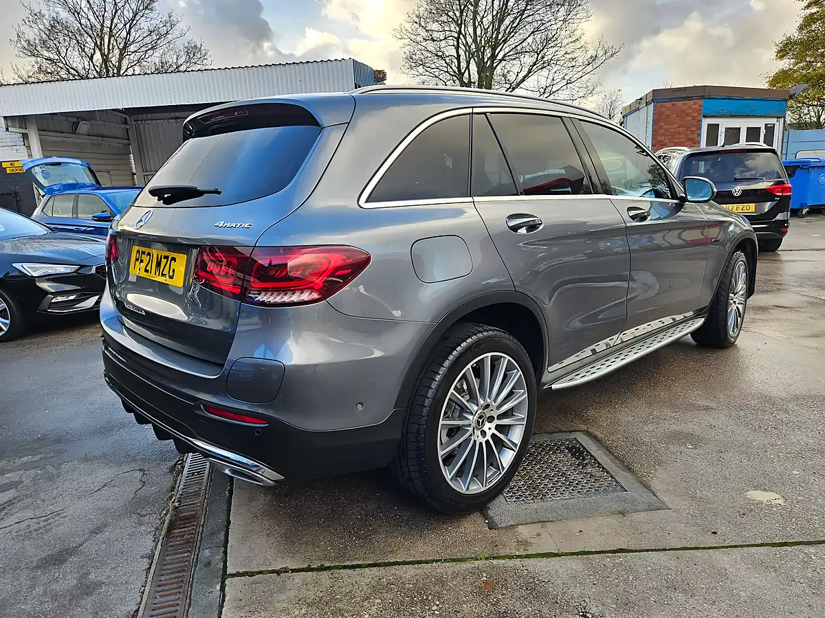 Used 2021 Mercedes GLC300 AMG Line Premium De Grey - Interior and Exterior details 5