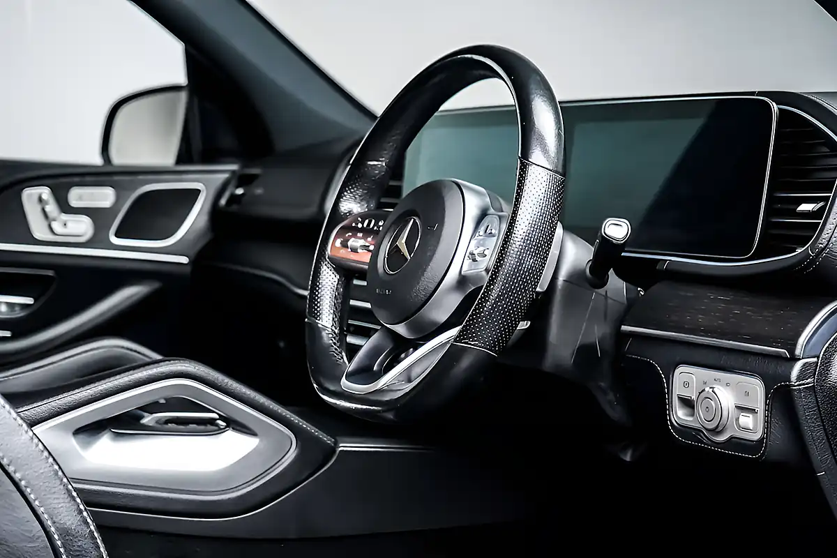 Used 2021 Mercedes Gle AMG Line (premium) Obsidian Black - Interior and Exterior details 7
