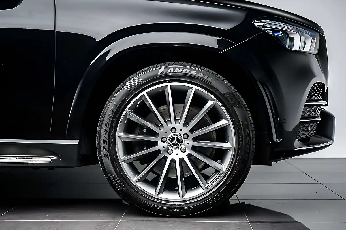 Used 2021 Mercedes Gle AMG Line (premium) Obsidian Black - Interior and Exterior details 8