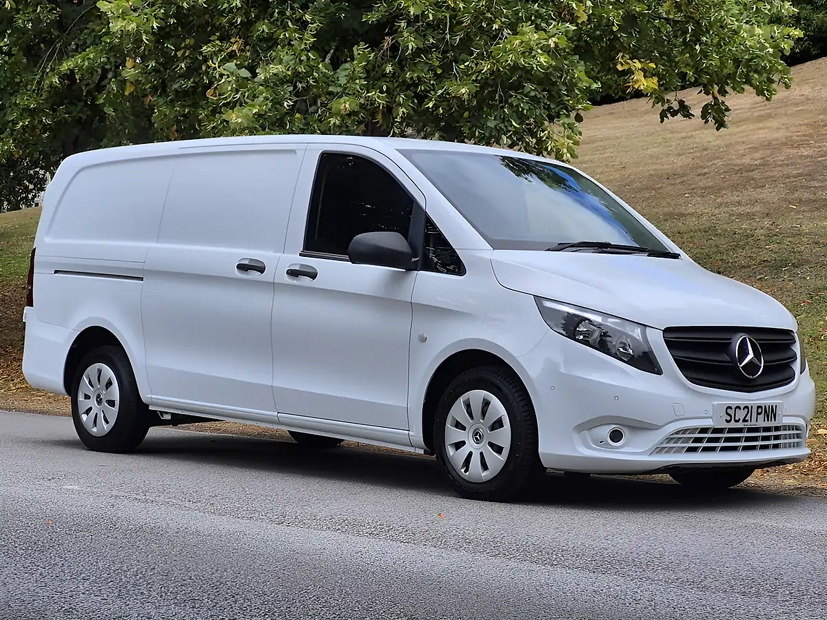 Used 2021 Mercedes Vito Progressive White - Front View
