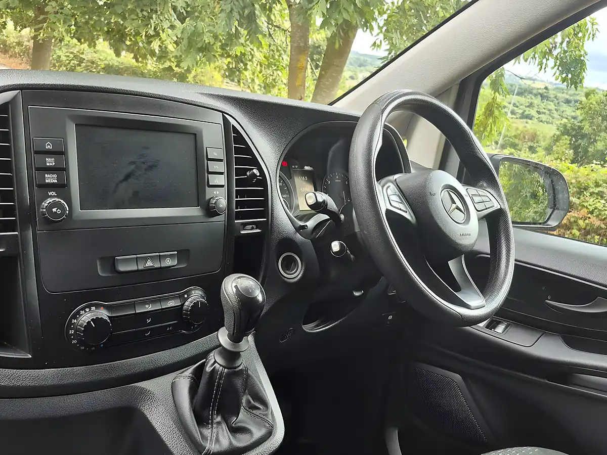 Used 2021 Mercedes Vito Progressive White - Interior and Exterior details 14