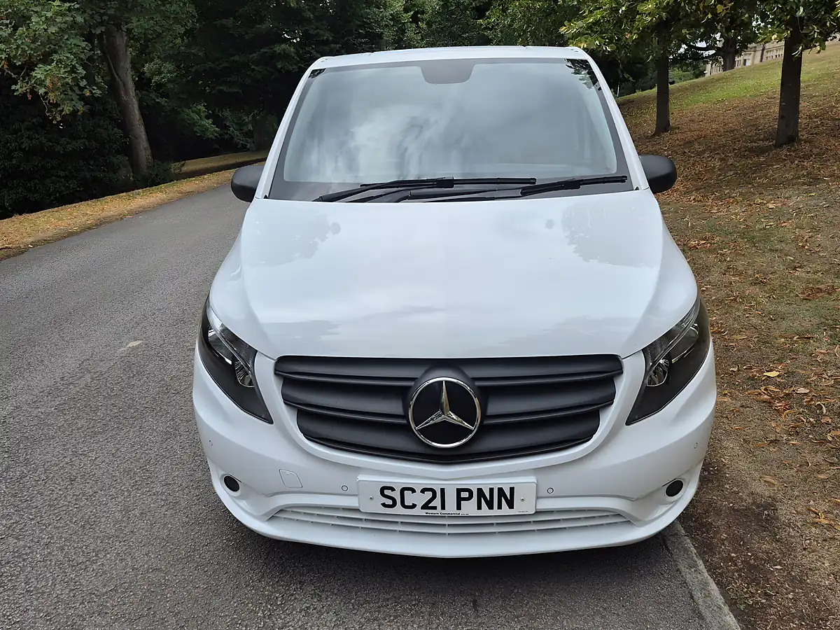 Used 2021 Mercedes Vito Progressive White - Interior and Exterior details 3