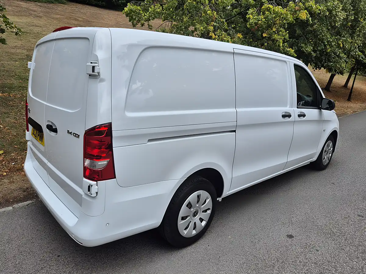 Used 2021 Mercedes Vito Progressive White - Interior and Exterior details 6