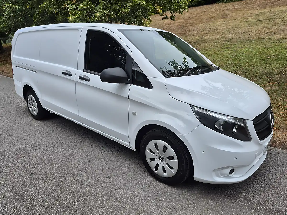 Used 2021 Mercedes Vito Progressive White - Interior and Exterior details 7