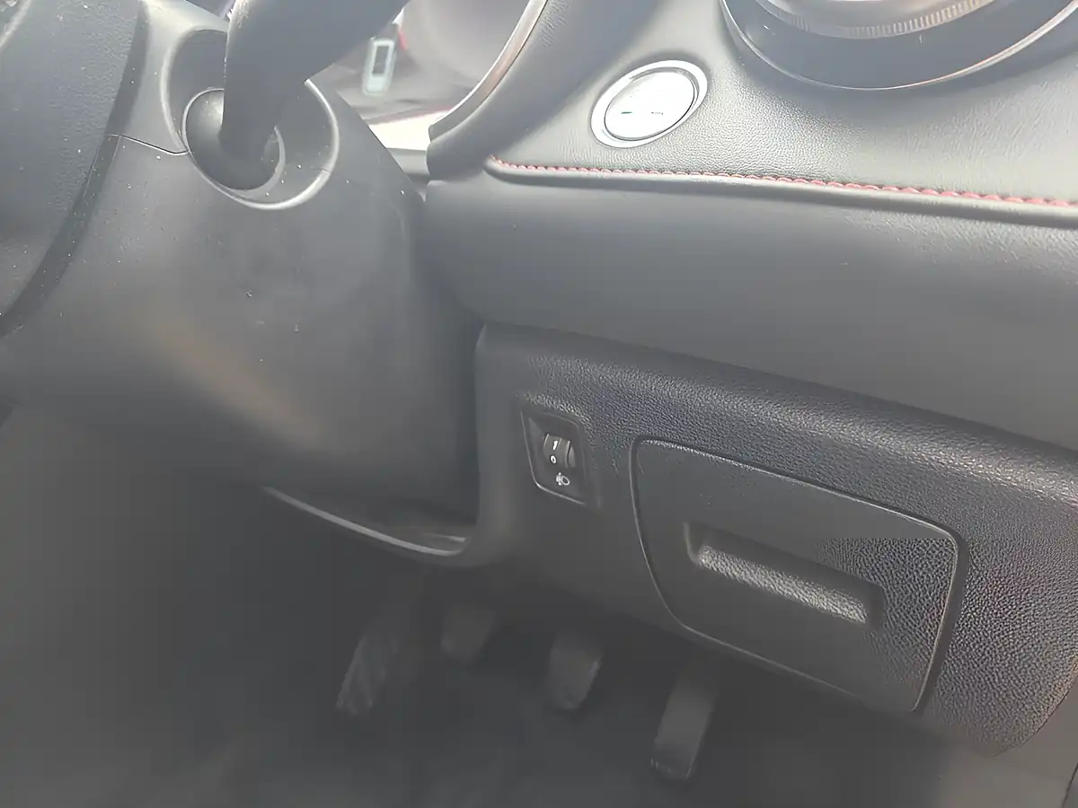 Used 2021 MG HS Excite Red - Interior and Exterior details 14