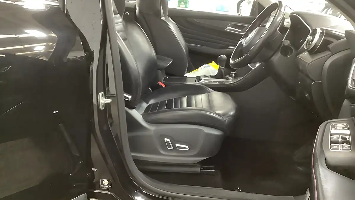 Used 2021 MG HS Exclusive Black - Interior and Exterior details 2