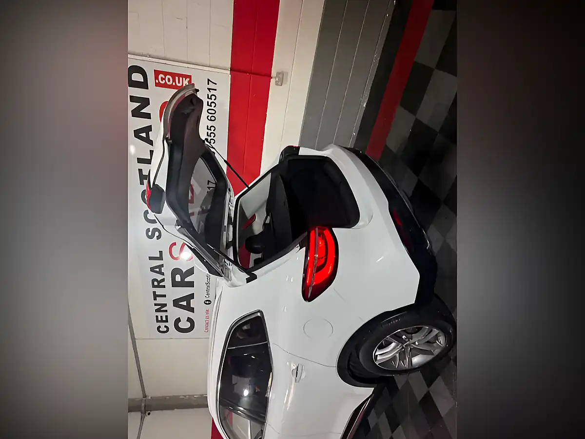 Used 2021 MG HS Exclusive White - Interior and Exterior details 19