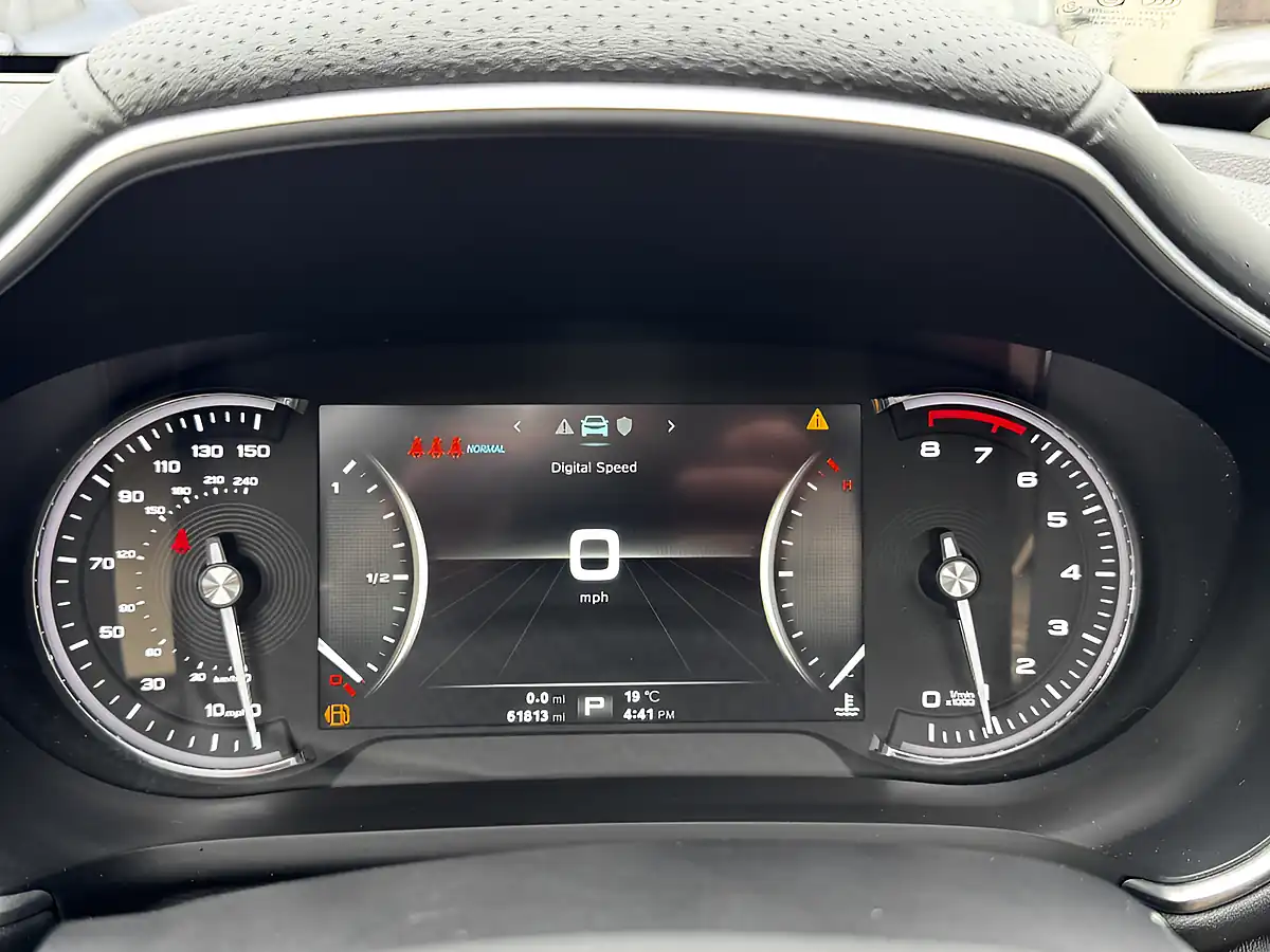 Used 2021 MG MG Hs Exclusive Red - Interior and Exterior details 16