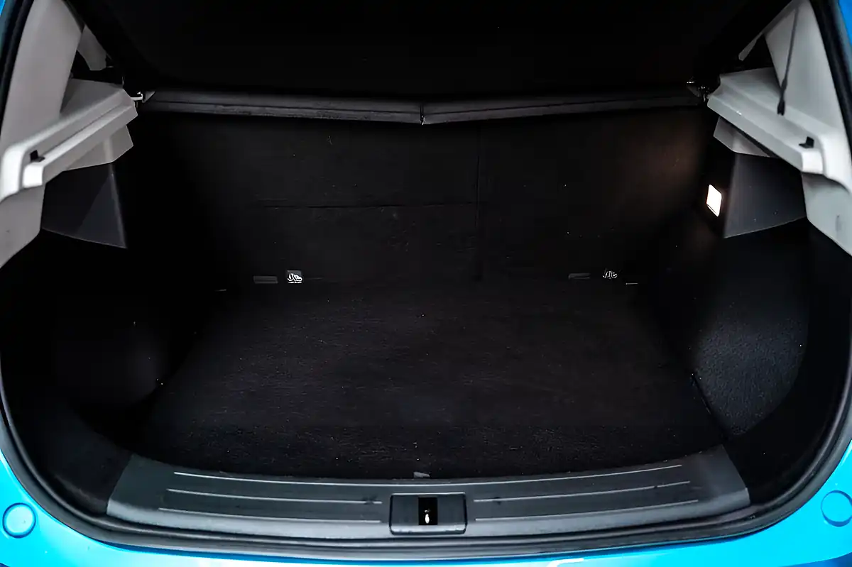 Used 2021 MG MG Zs Excite Blue - Interior and Exterior details 15