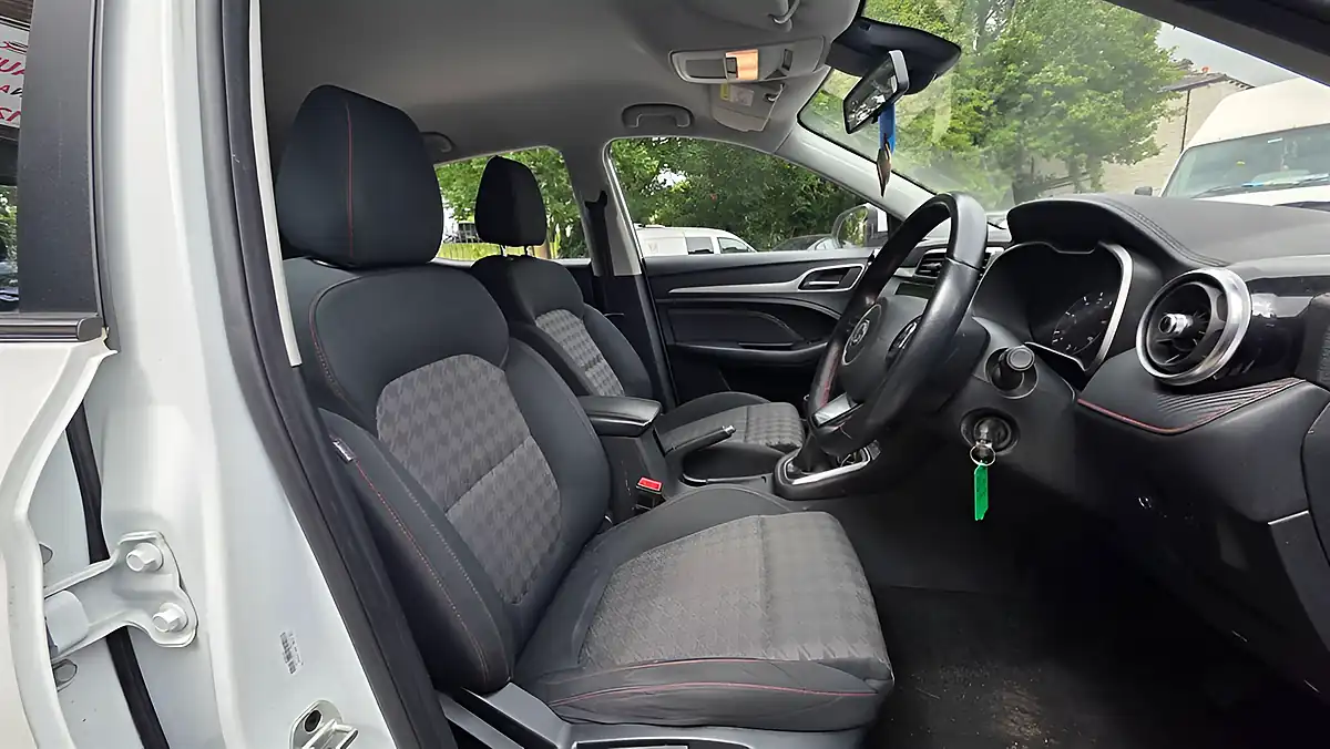 Used 2021 MG MG Zs Excite White - Interior and Exterior details 10