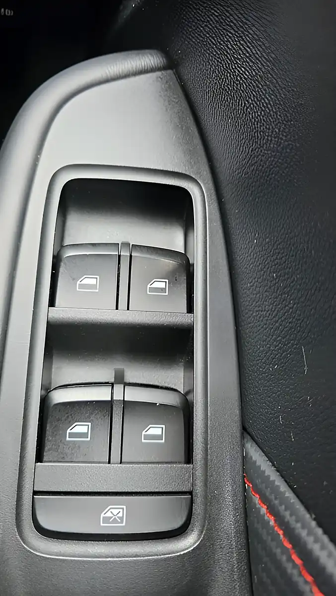 Used 2021 MG MG Zs Excite White - Interior and Exterior details 14