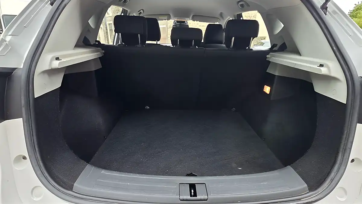 Used 2021 MG MG Zs Excite White - Interior and Exterior details 19