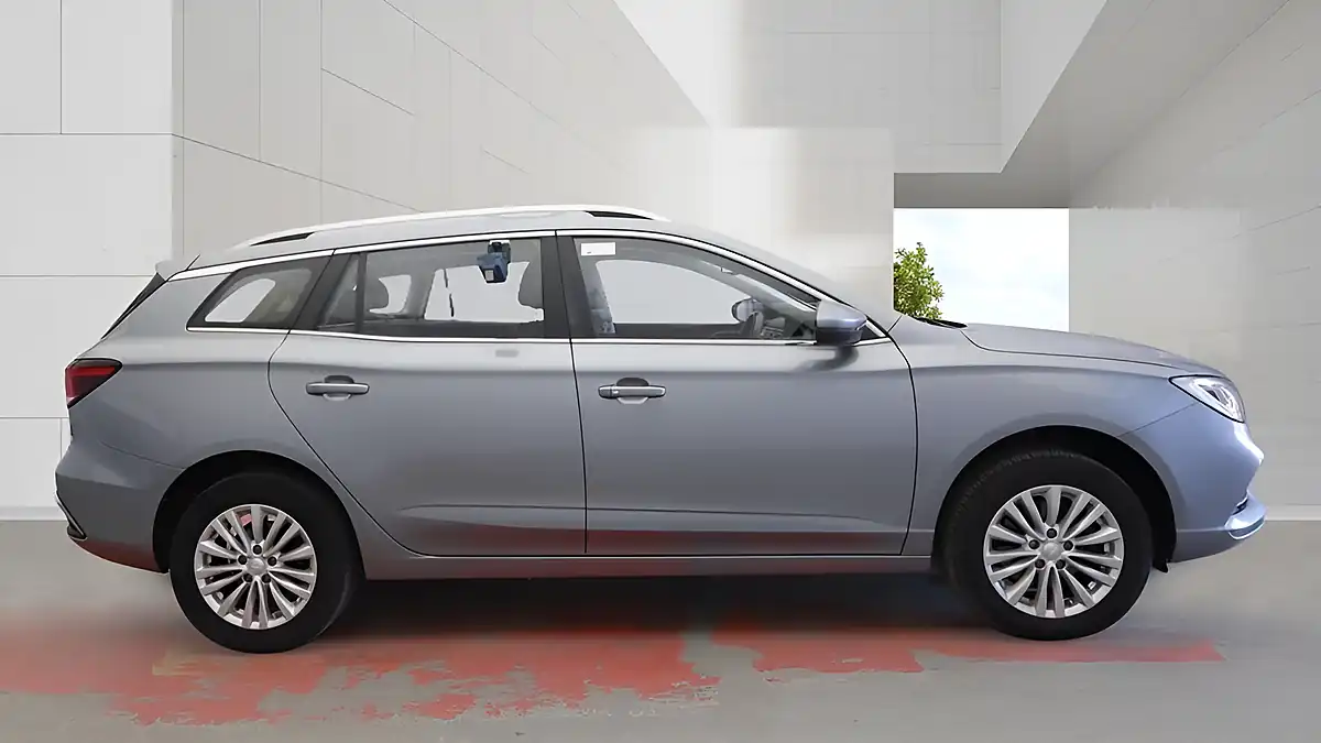 Used 2021 MG MG5 Exclusive Long Range Silver - Interior and Exterior details 9