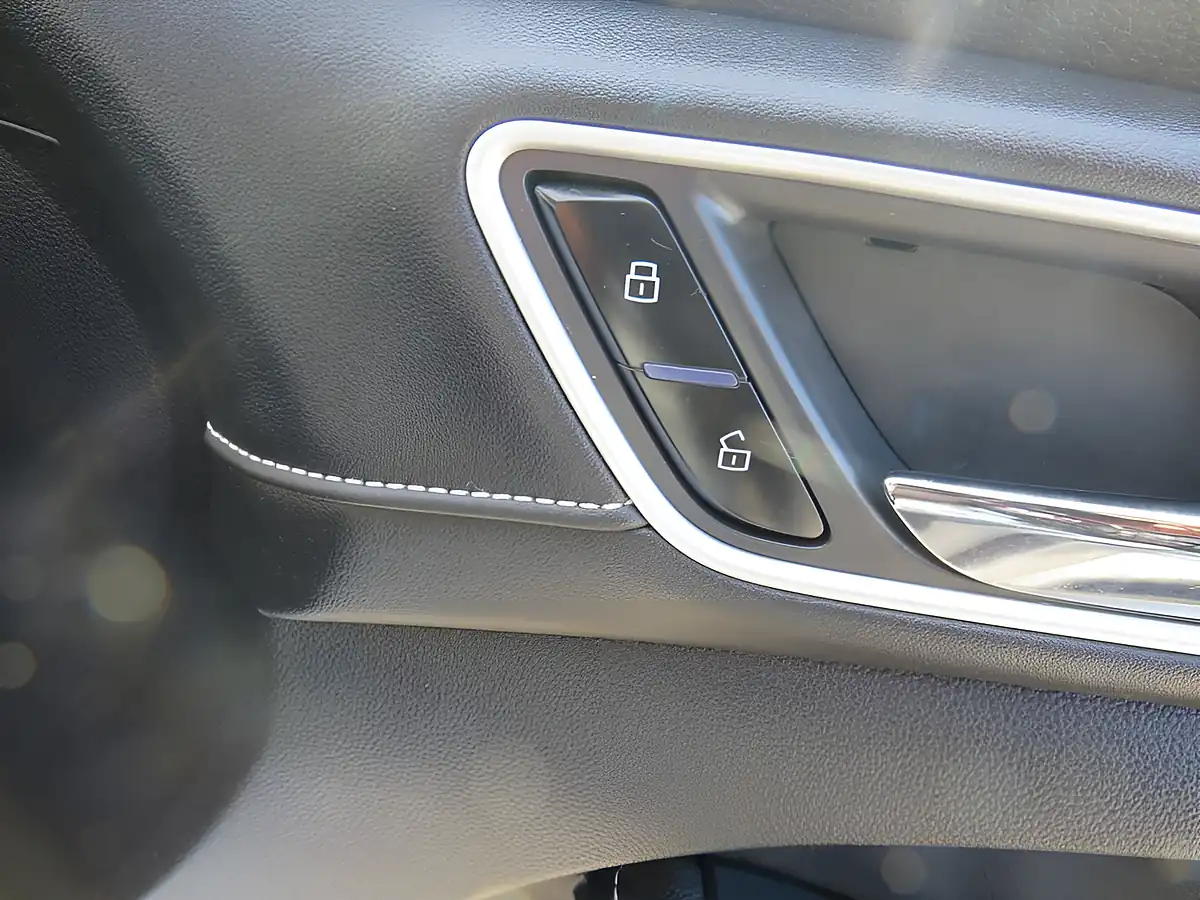 Used 2021 MG MG5 Exclusive White - Interior and Exterior details 15