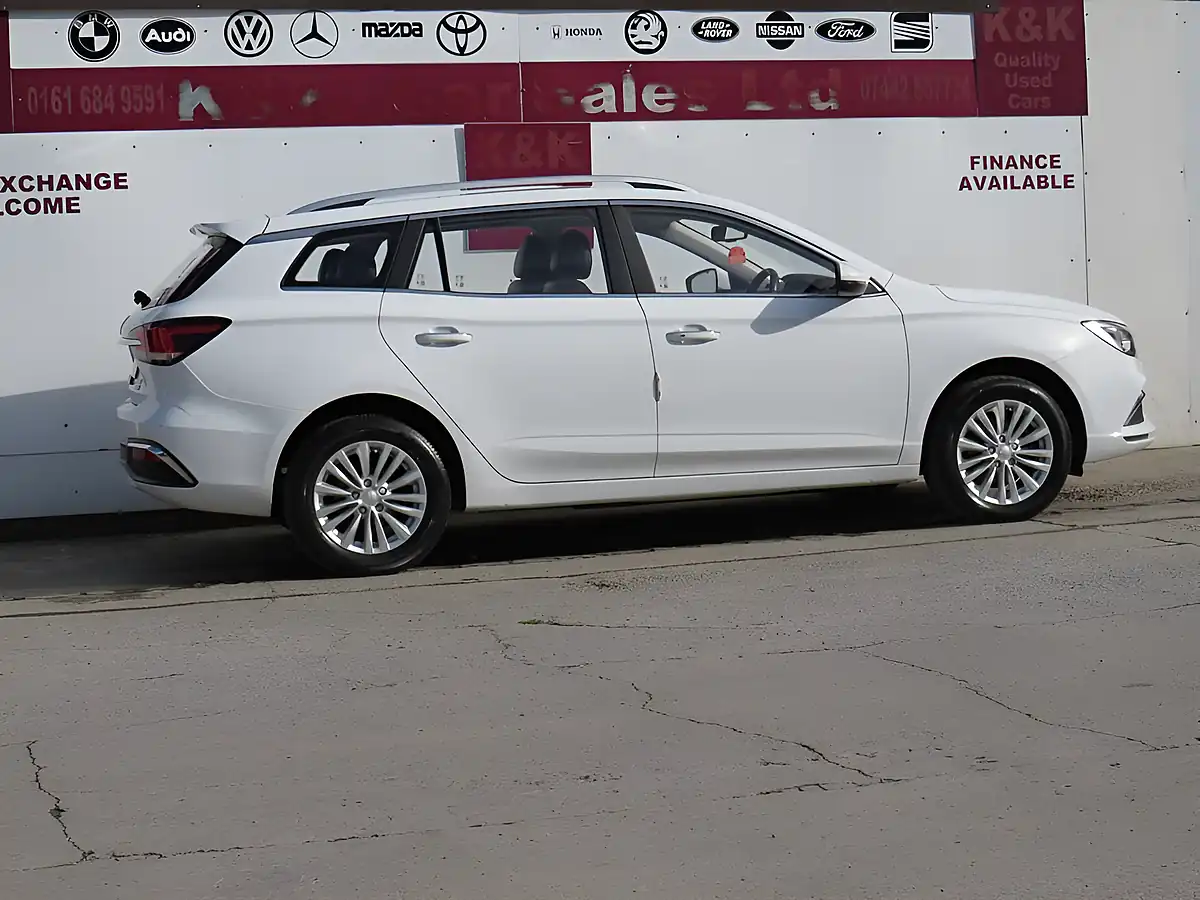 Used 2021 MG MG5 Exclusive White - Interior and Exterior details 17