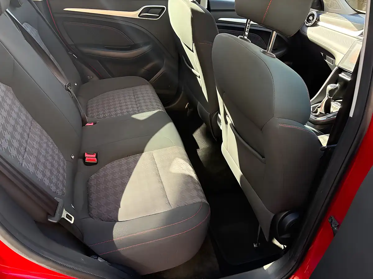 Used 2021 MG Zs Excite Red - Interior and Exterior details 11