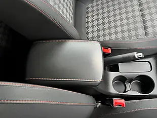 Used 2021 MG ZS Excite Red - Interior and Exterior details 13