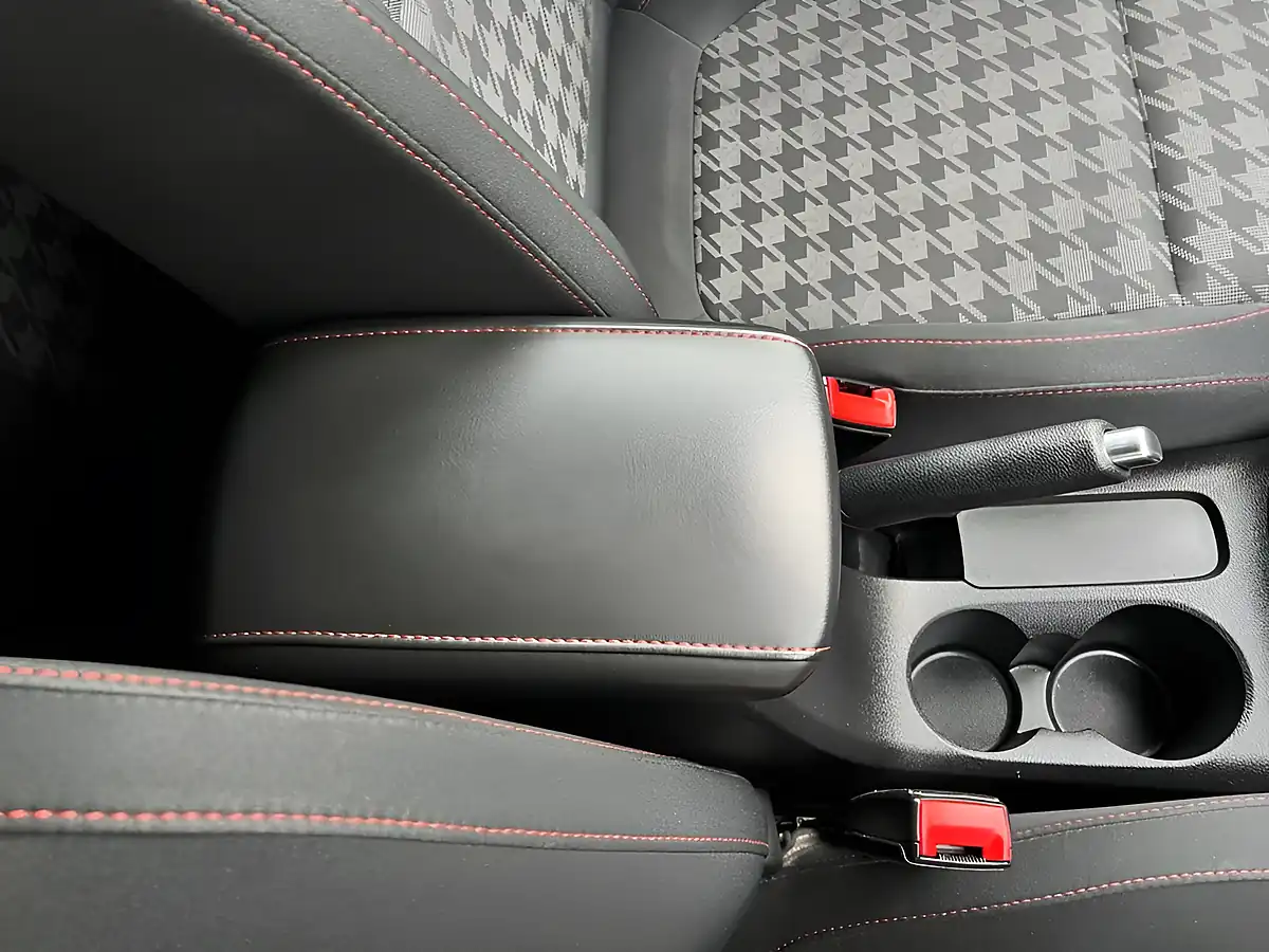 Used 2021 MG ZS Excite Red - Interior and Exterior details 13