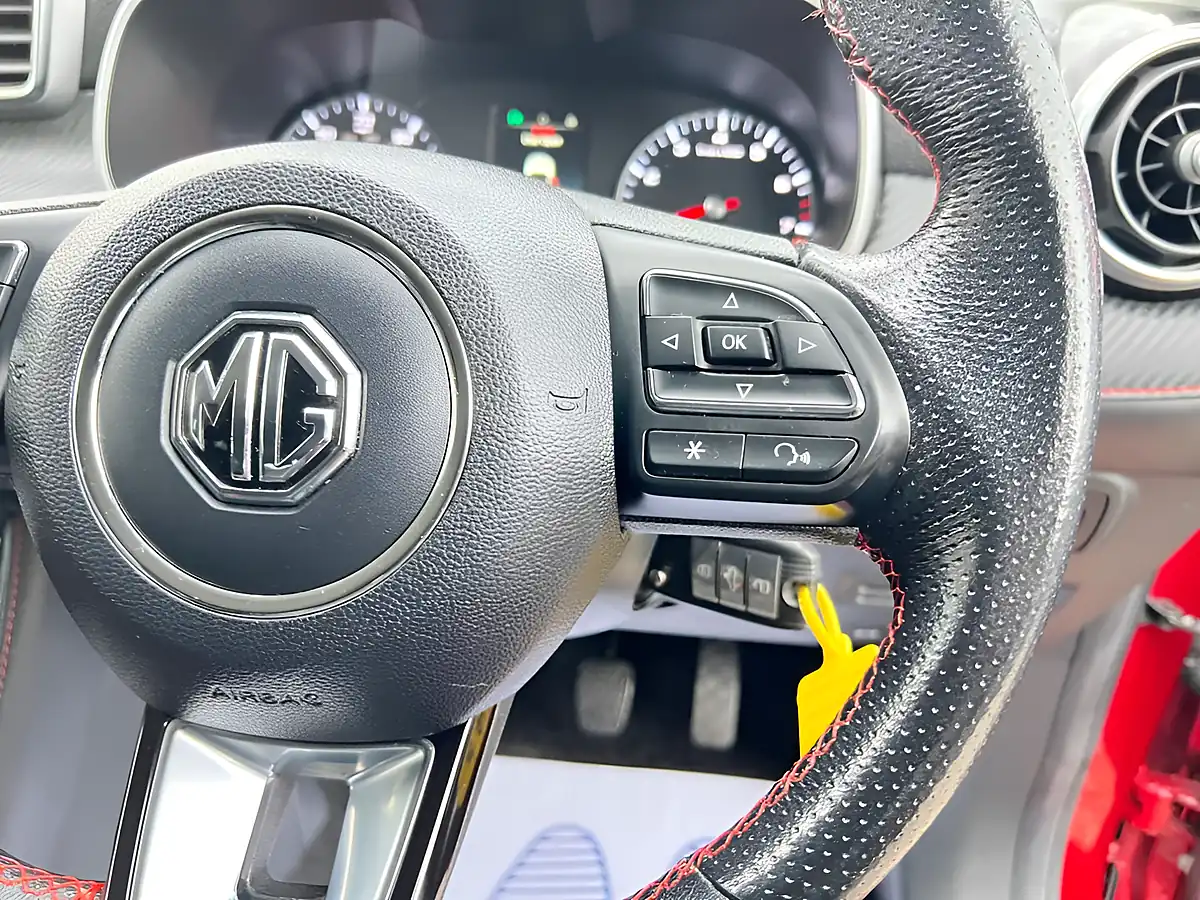 Used 2021 MG ZS Excite Red - Interior and Exterior details 8