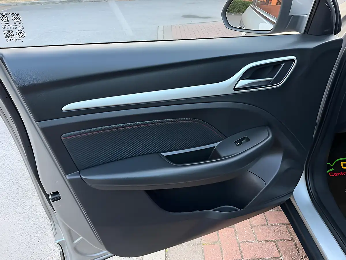 Used 2021 MG Zs Excite Silver - Interior and Exterior details 12