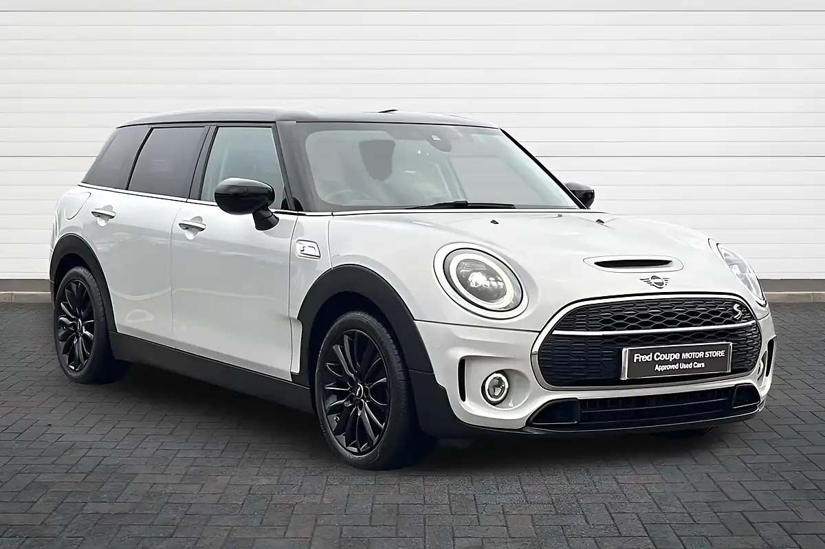 Used 2021 MINI Clubman Classic Silver - Front View
