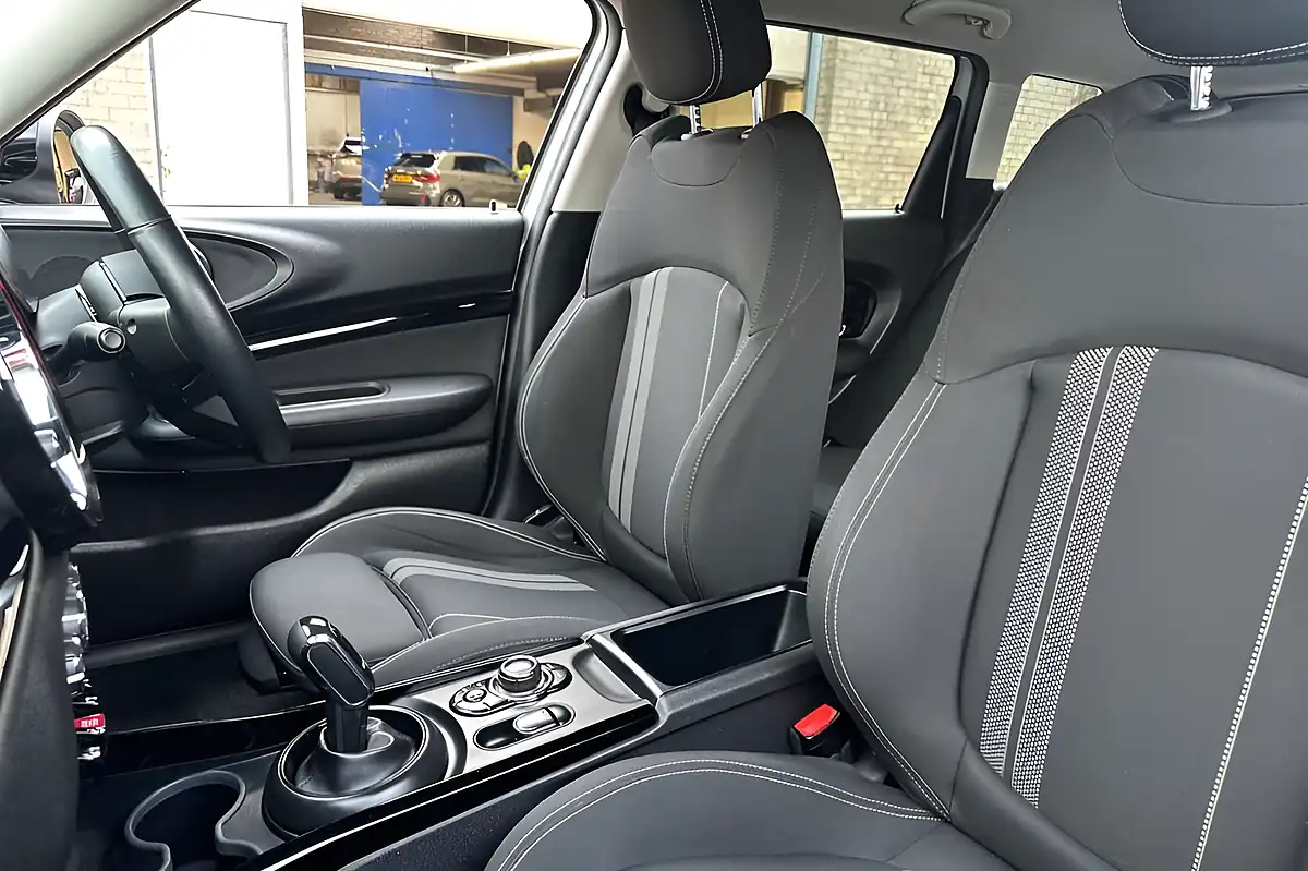 Used 2021 MINI Clubman Classic Silver - Interior and Exterior details 11