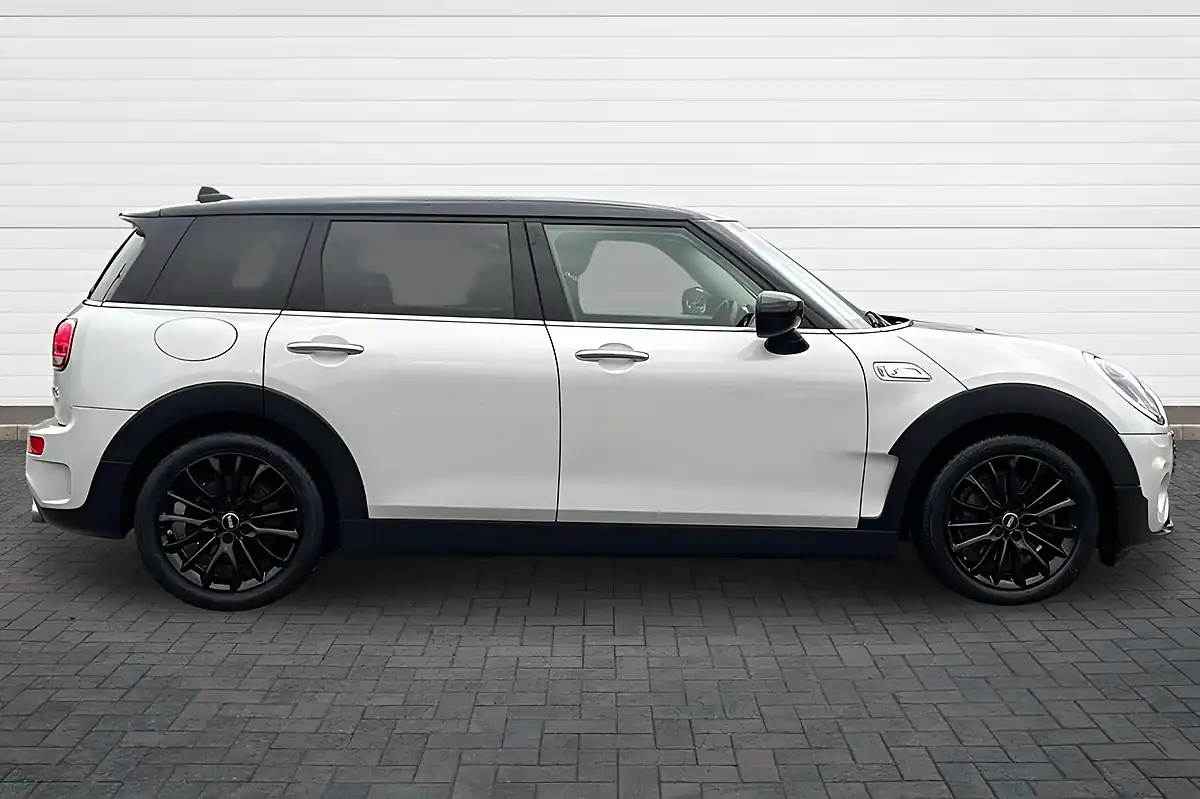 Used 2021 MINI Clubman Classic Silver - Interior and Exterior details 2