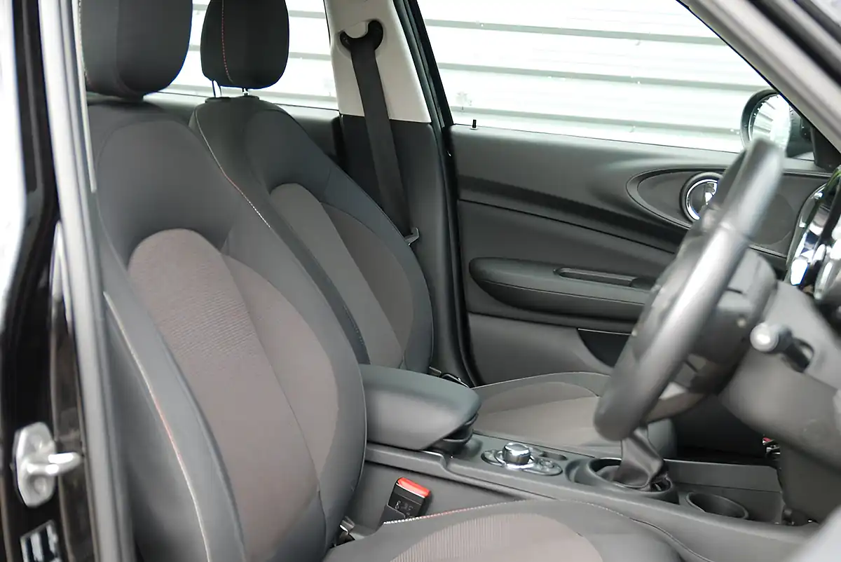 Used 2021 MINI Clubman Cooper Classic Black - Interior and Exterior details 7