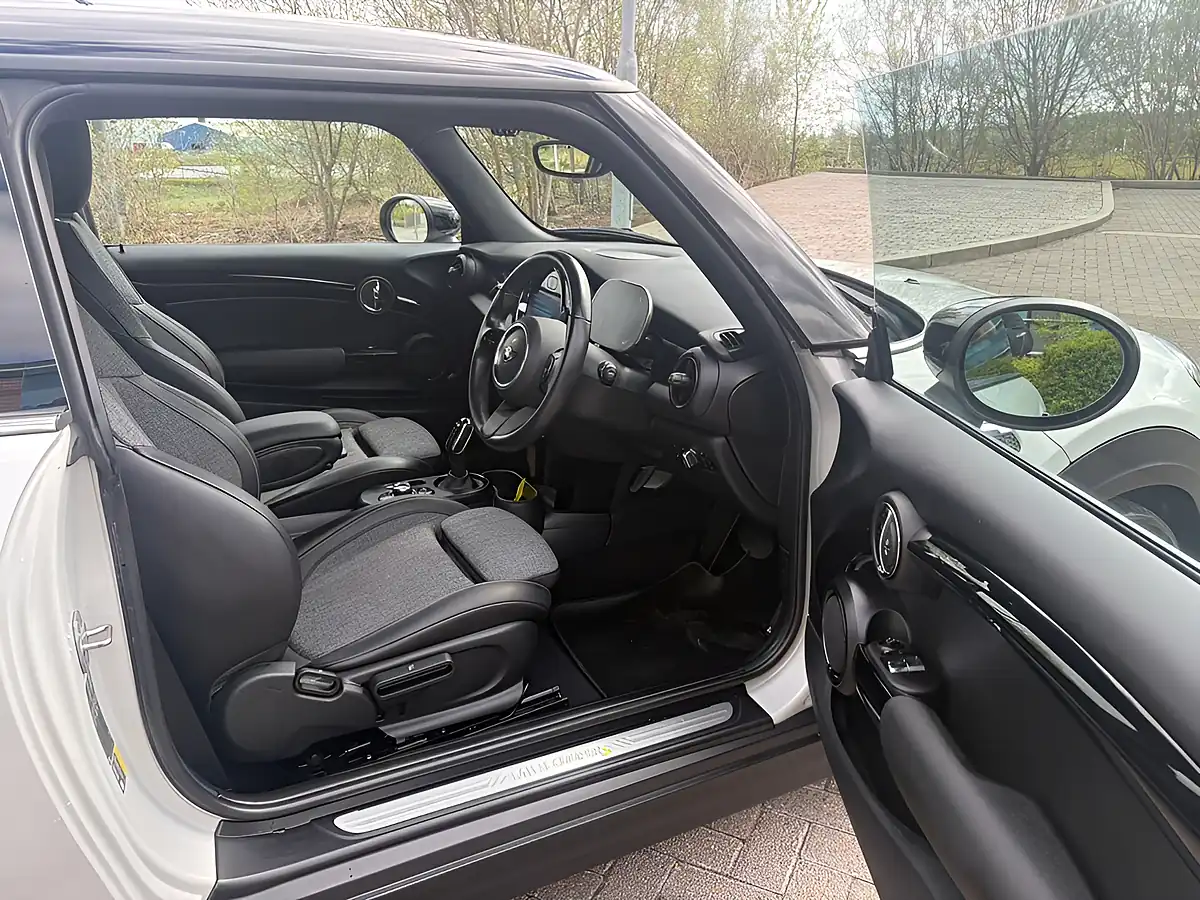 Used 2021 MINI Cooper Cooper S Silver - Interior and Exterior details 12