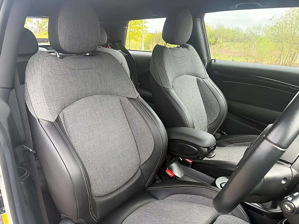 Used 2021 MINI Cooper Cooper S Silver - Interior and Exterior details 15
