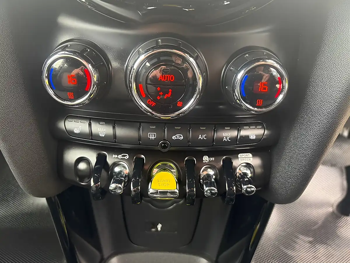 Used 2021 MINI Cooper Cooper S Silver - Interior and Exterior details 16