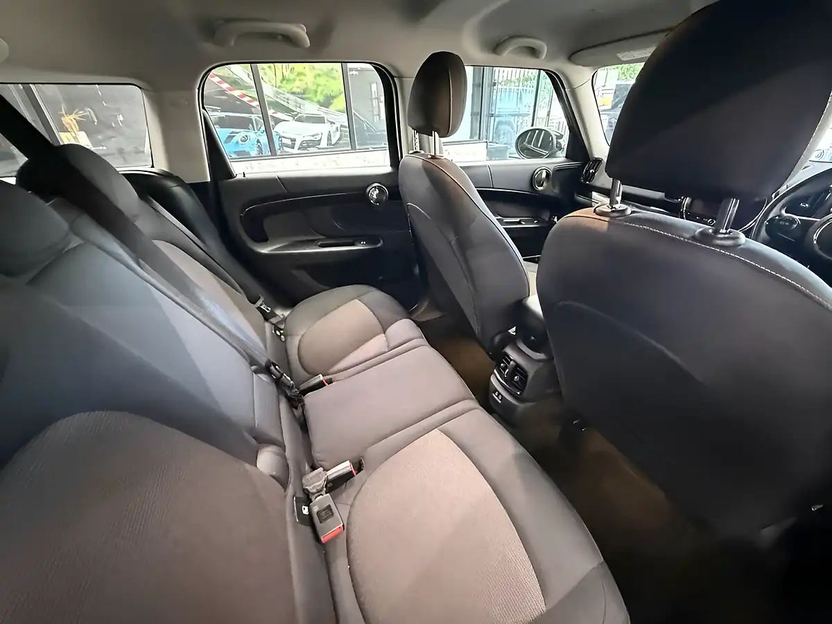 Used 2021 MINI Countryman Cooper Classic Black - Interior and Exterior details 15