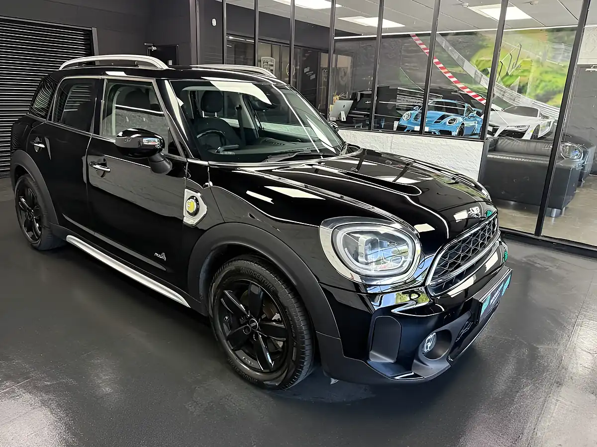 Used 2021 MINI Countryman Cooper Classic Black - Interior and Exterior details 16